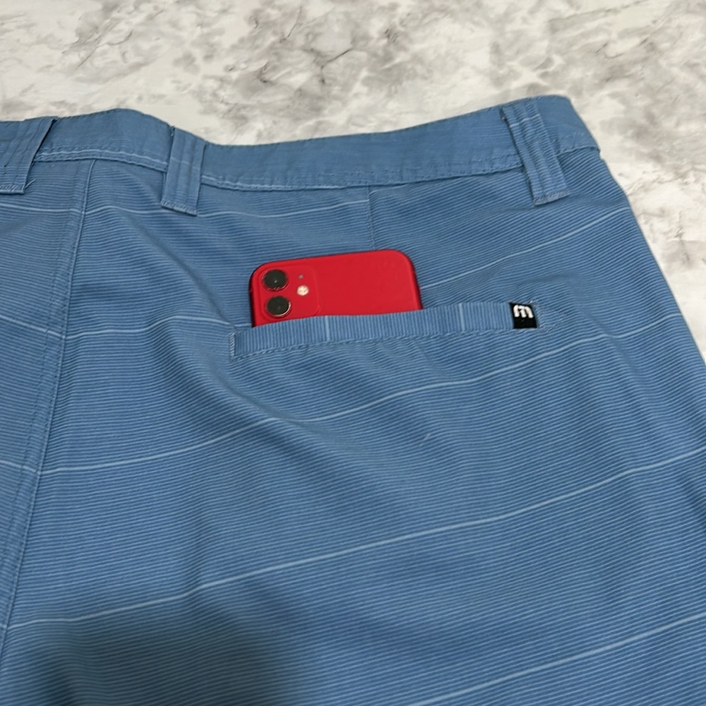 TRAVIS MATHEW MEN CASUAL BLUE PLAID SHORTS Sz 36 - Picture 9 of 9